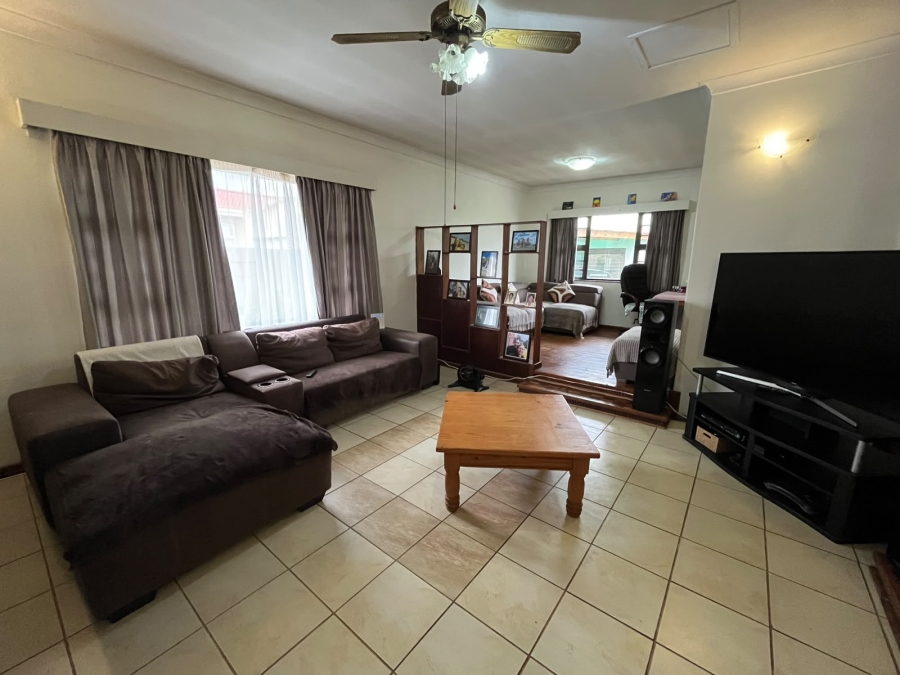 6 Bedroom Property for Sale in Rosemount Eastern Cape